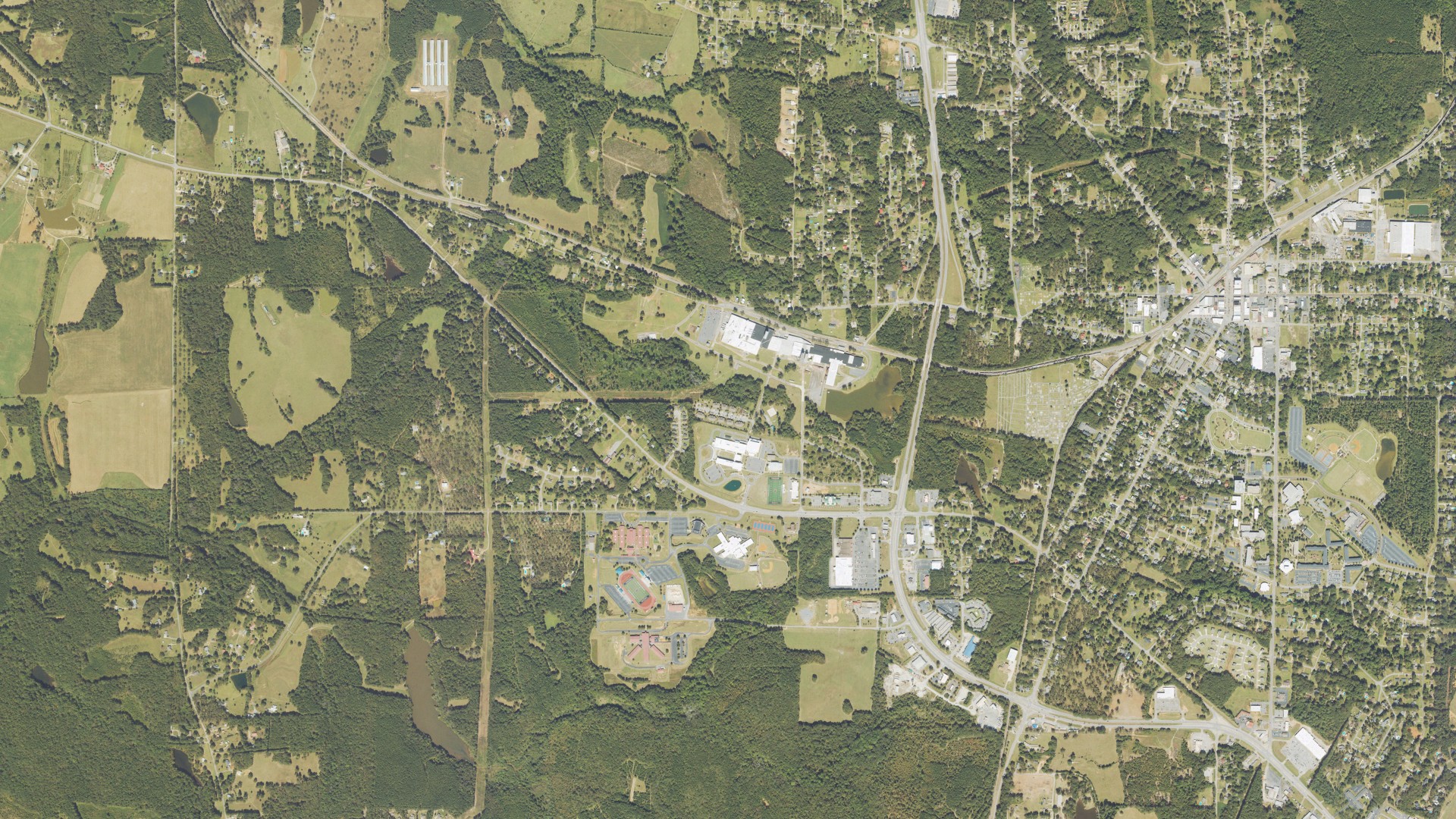 Natural-color aerial photograph of land around Aldora, Georgia