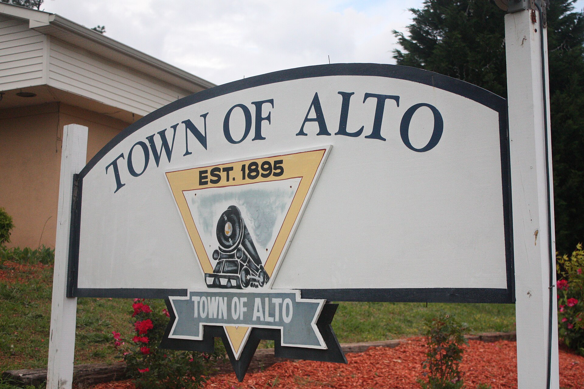 Town of Alto, Georgia Sign in front of the Alto Town Hall.