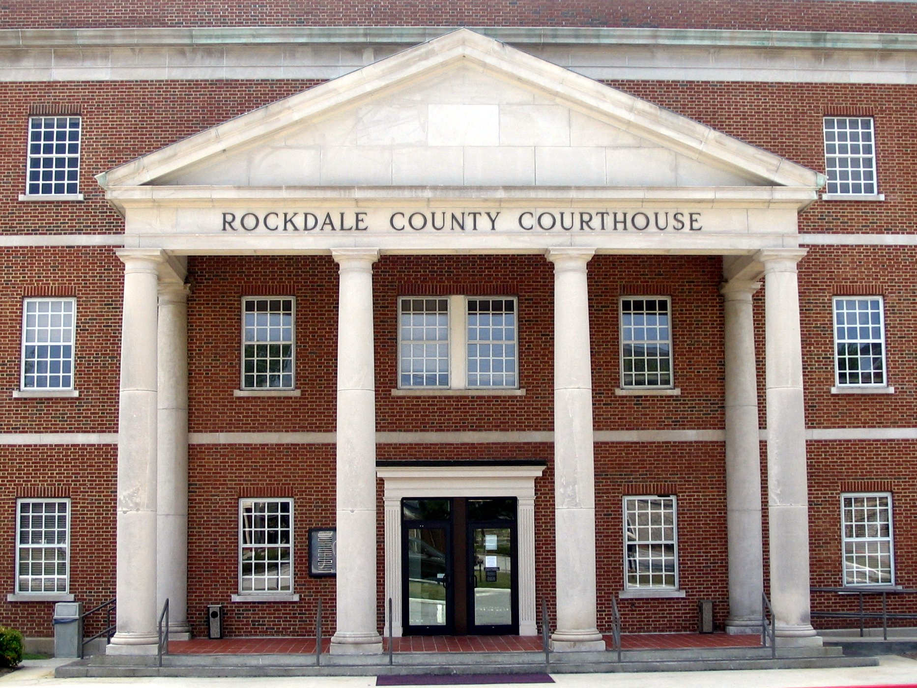 Rockdale County Courthouse in Conyers, Georgia. Photo taken by Steve Karg