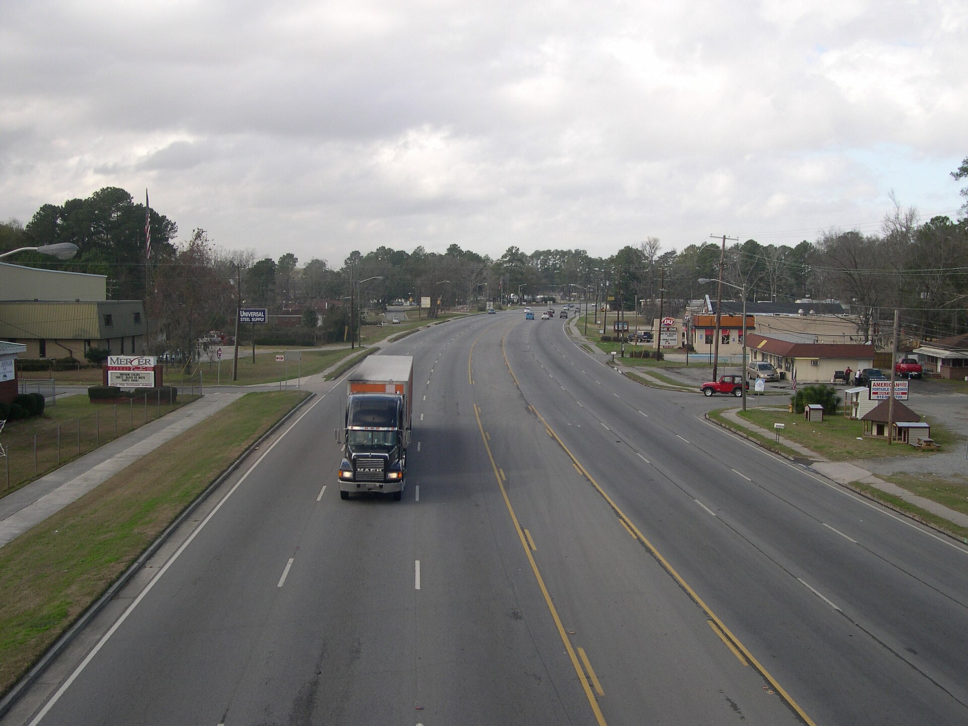 5000 block of Augusta Road (Highway 21) in Garden City, Georgia.