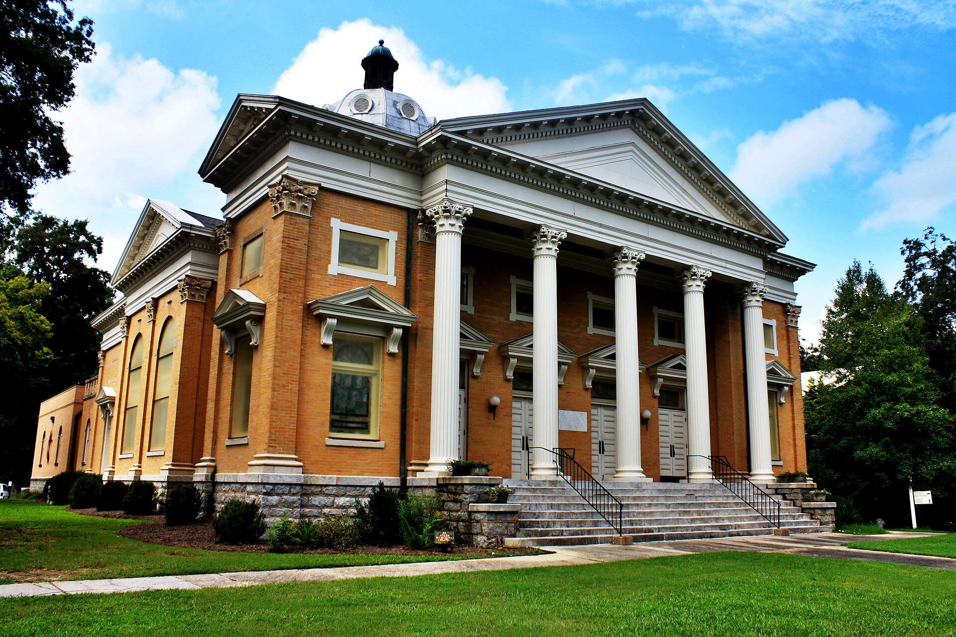 The Young J. Allen Jr. Memorial Church is one of the contributing buildings of the Oxford Historic District. — Georgia