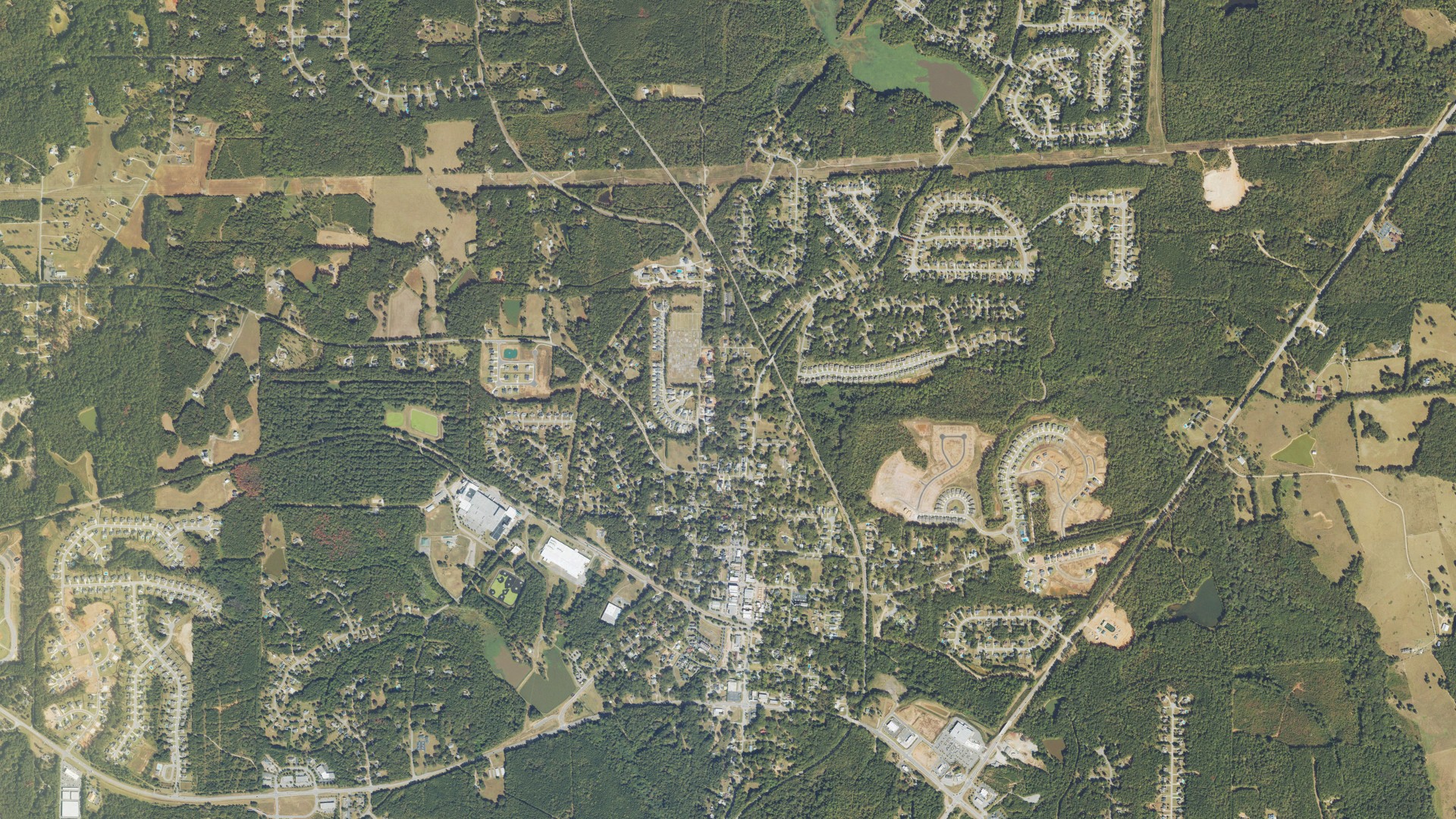 Natural-color aerial photograph of land around Senoia, Georgia