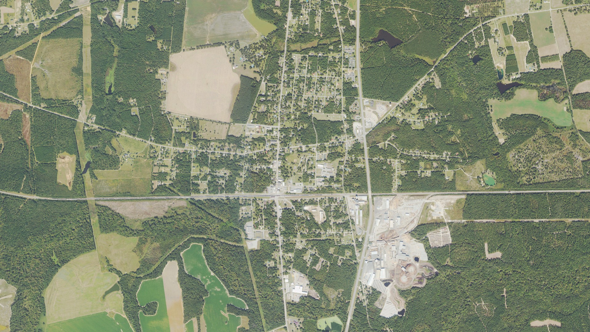 Natural-color aerial photograph of land around Wadley, Georgia