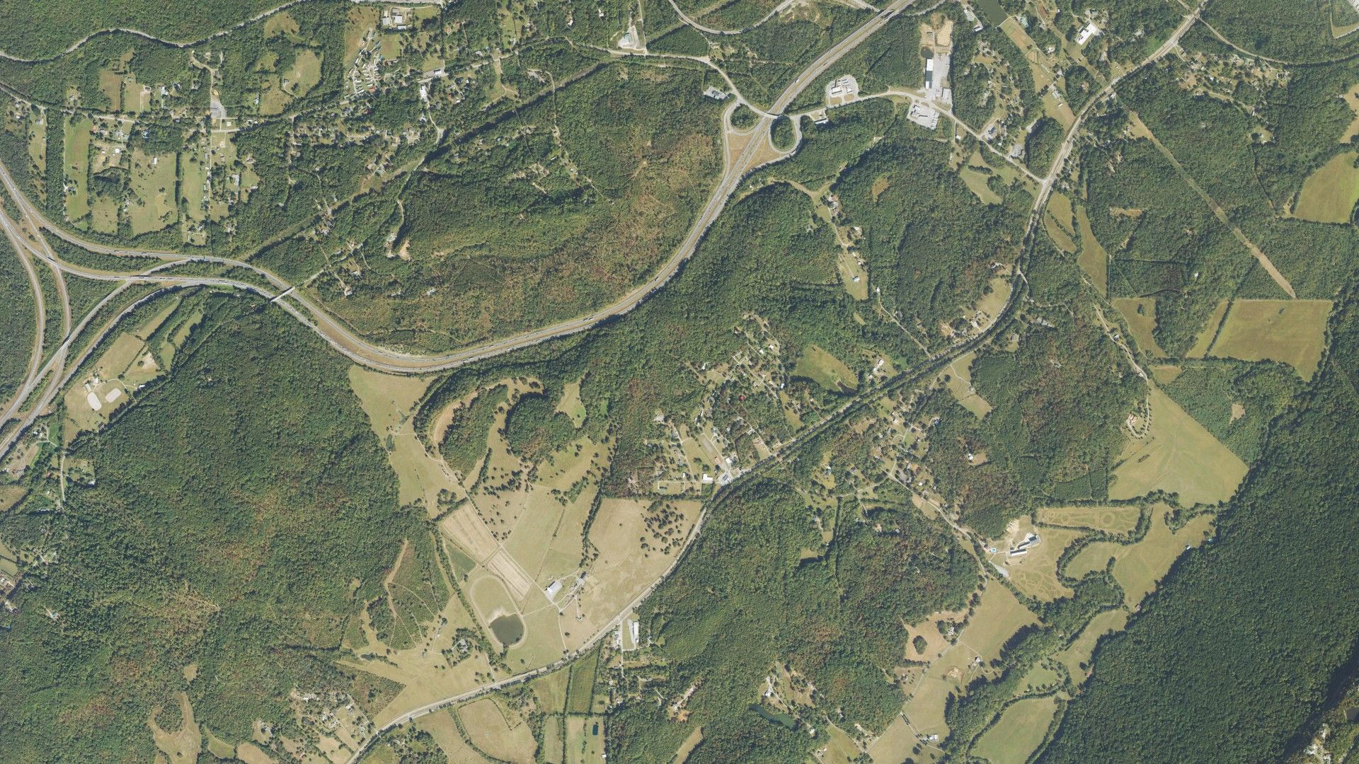 Natural-color aerial photograph of land around Wildwood, Georgia