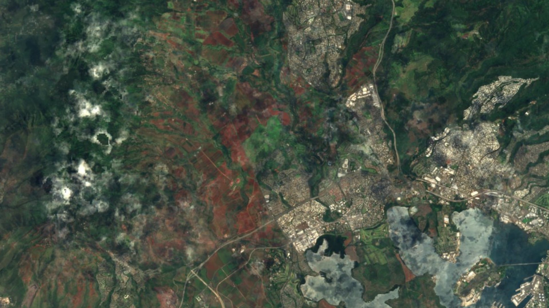Satellite photograph of the landscape around Royal Kunia, Hawaii, captured in 2016