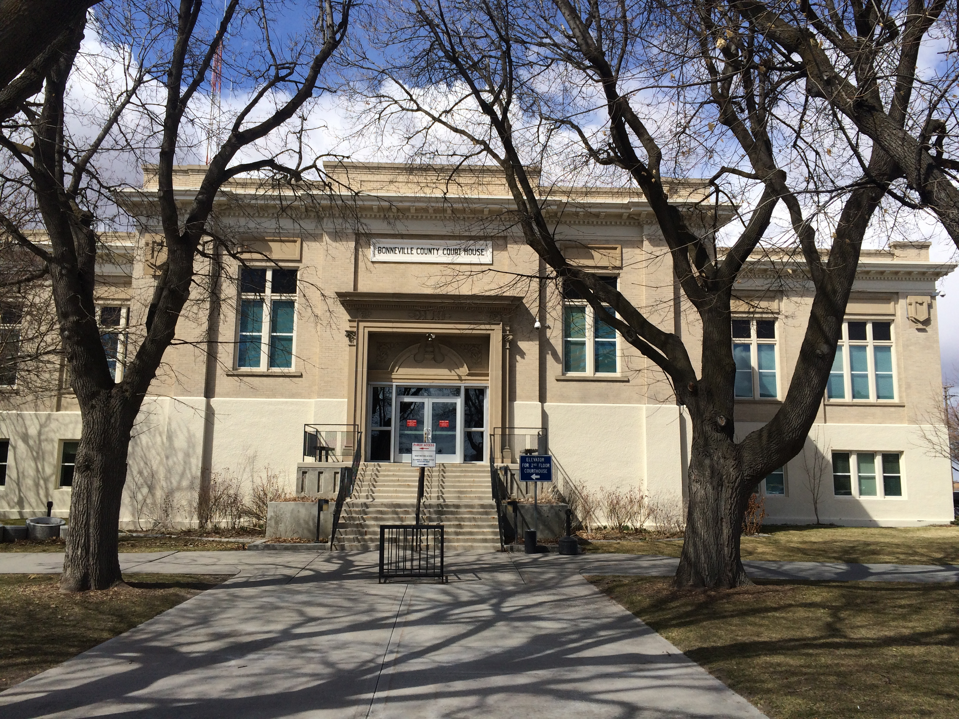 East face and main entrance of the Bonneville County Courthouse in Idaho Falls, Idaho, USA