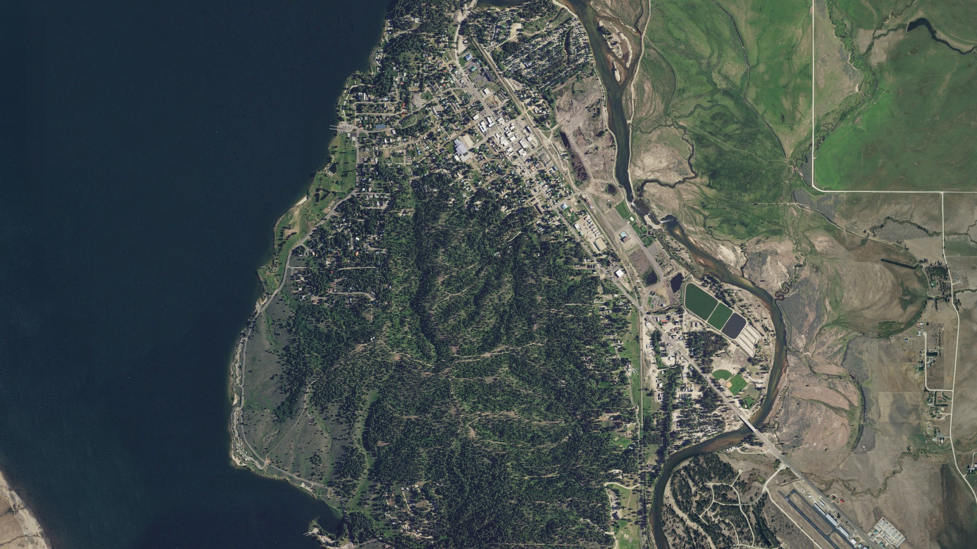 Natural-color aerial photograph of land around Cascade, Idaho