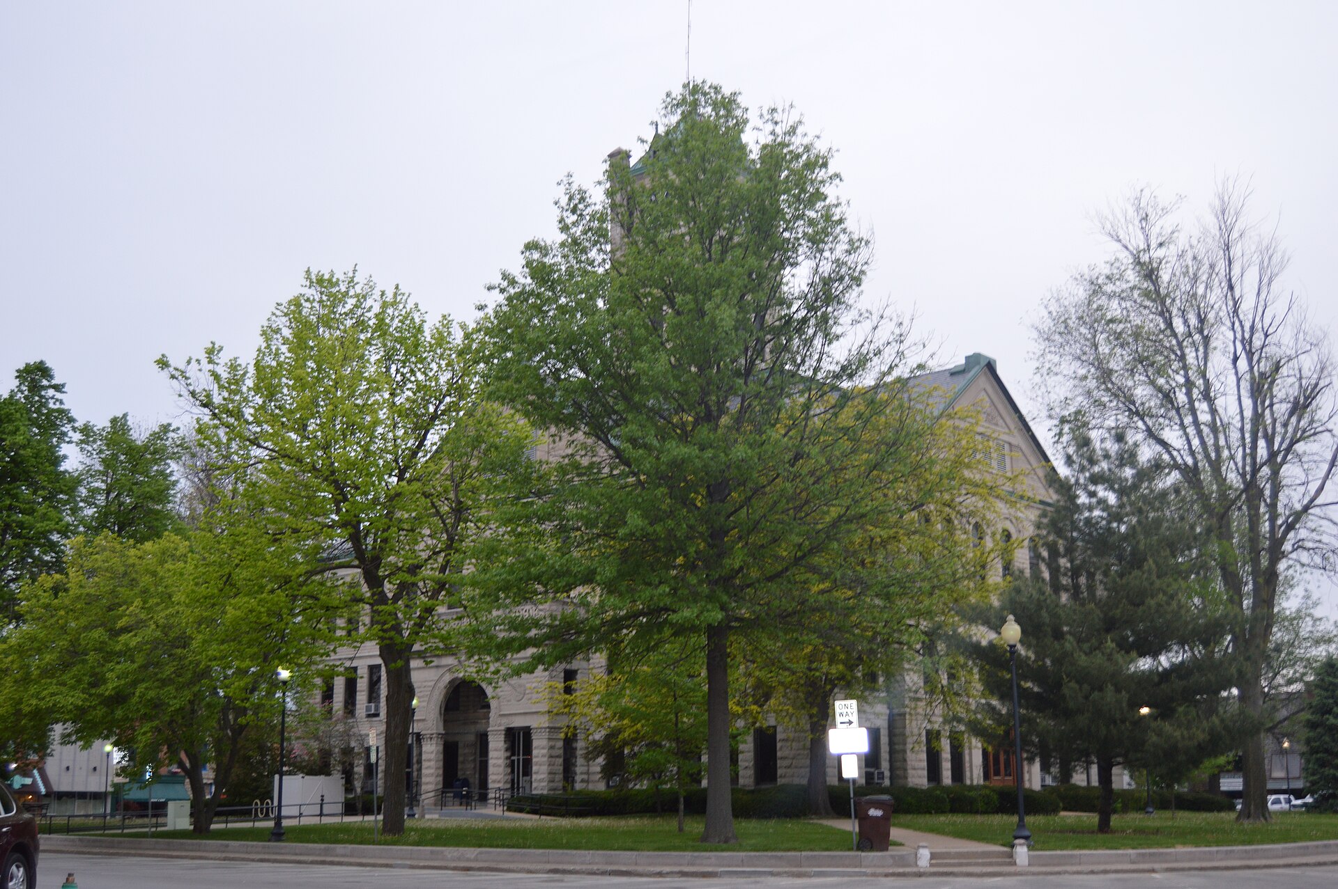 View from the southeast of the Christian County Courthouse, located on Courthouse Square in Taylorville, Illinois, United States.