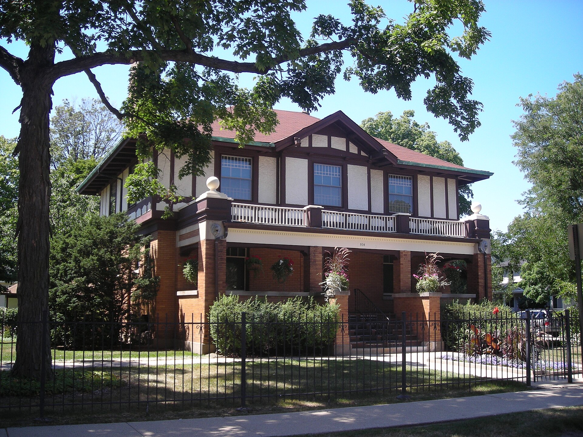 Banta, Nathaniel Moore House. Arlington Heights, IL. National Register of Historic Places 98000465 — Illinois