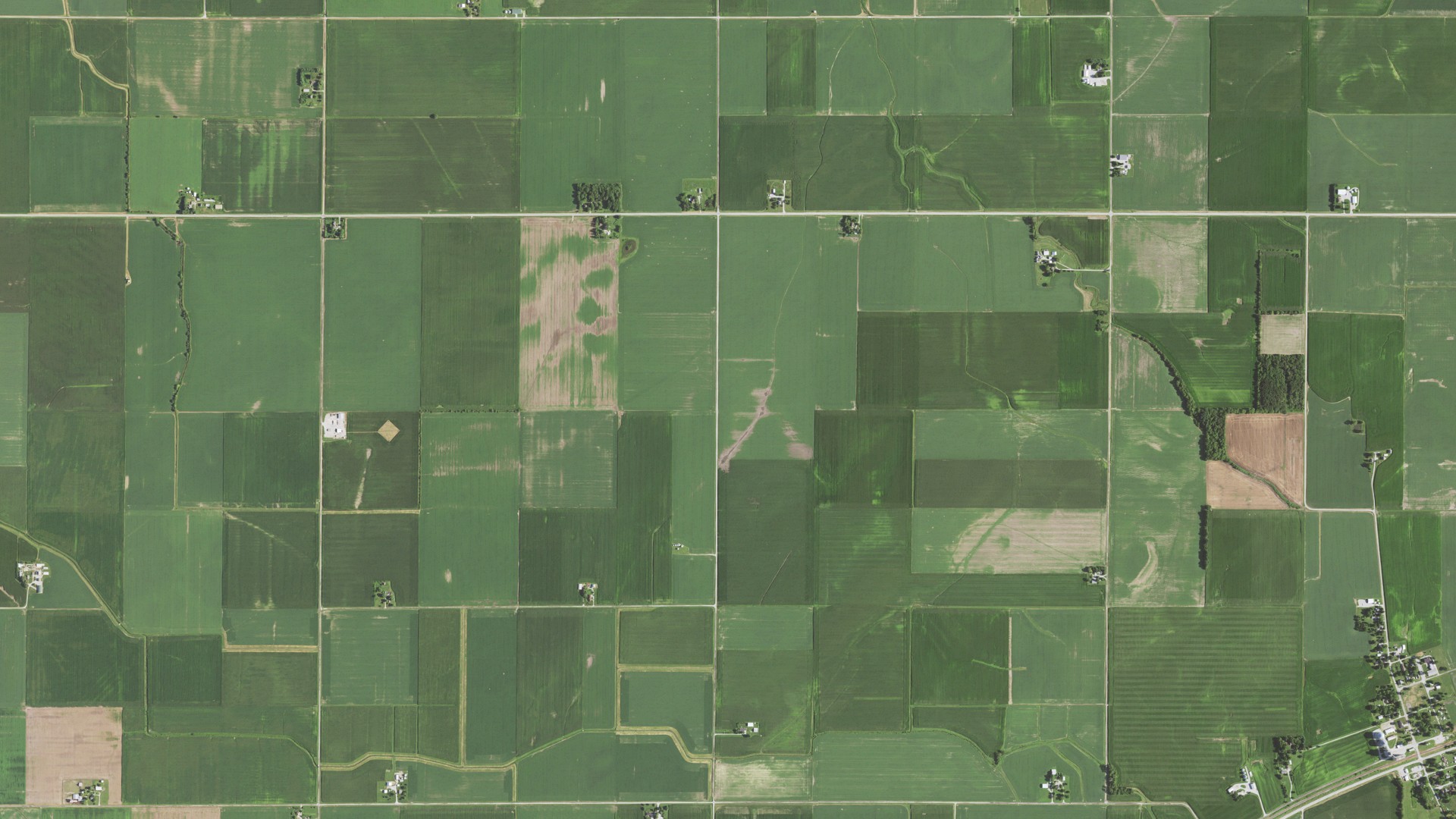 Natural-color aerial photograph of land around Rosamond, Illinois