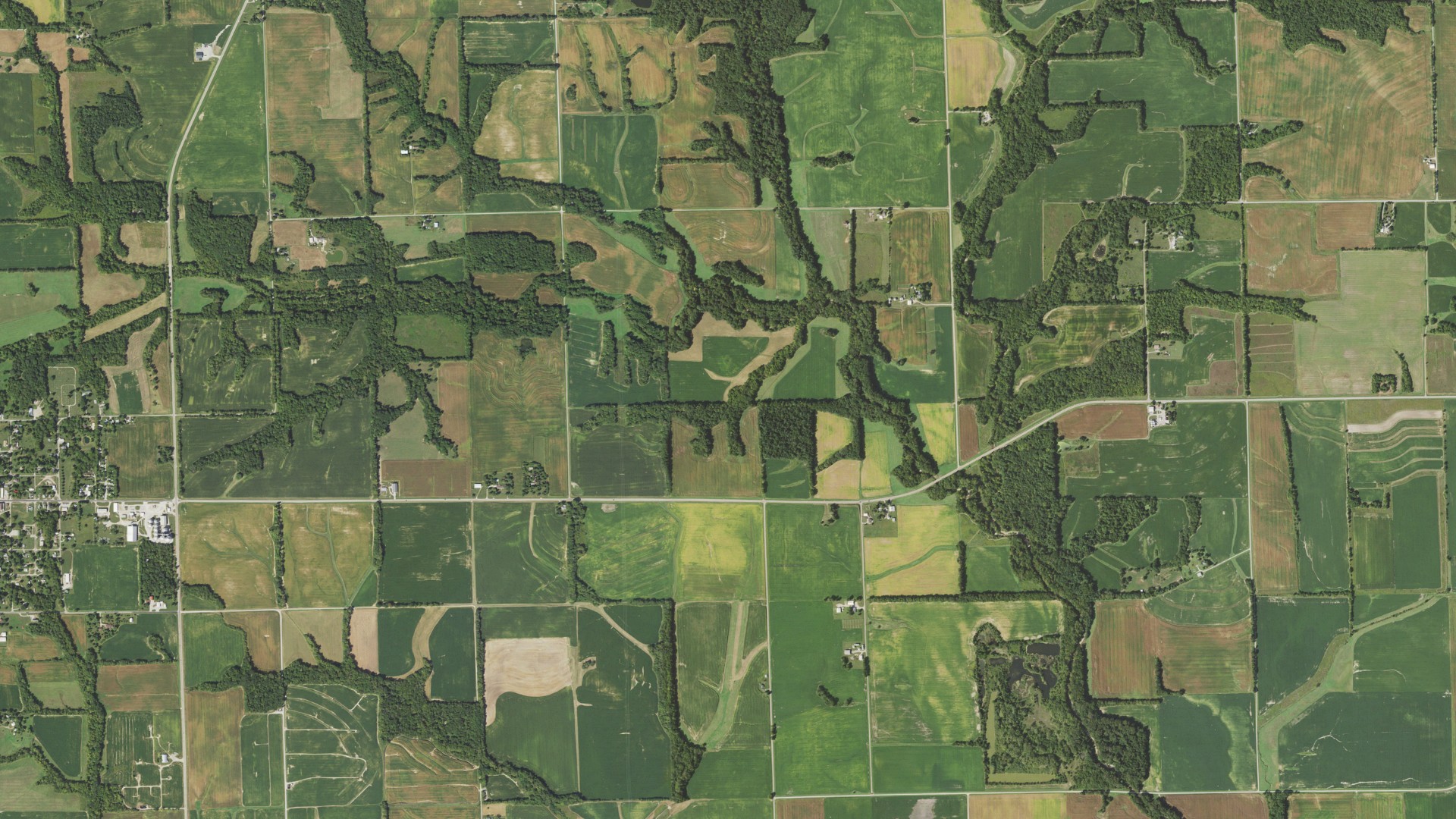 Aerial view of land around Westfield, Illinois