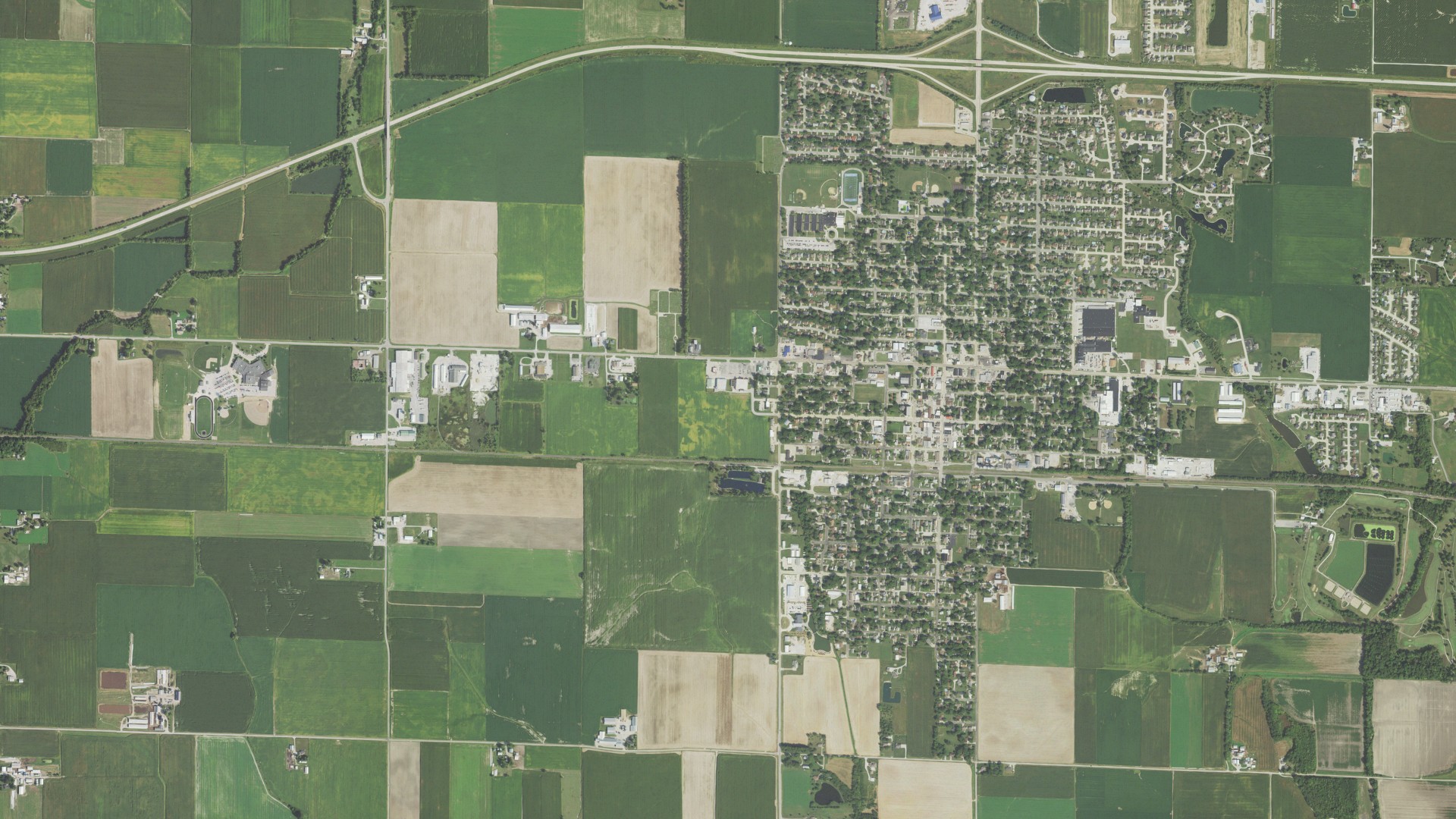 Aerial view of land around Breese, Illinois