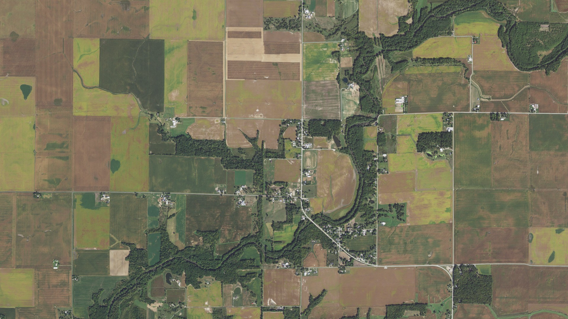 Aerial view of land around North Okaw, Illinois