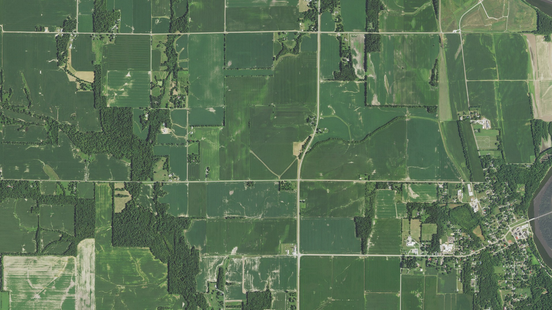 Aerial view of land around Hutsonville, Illinois