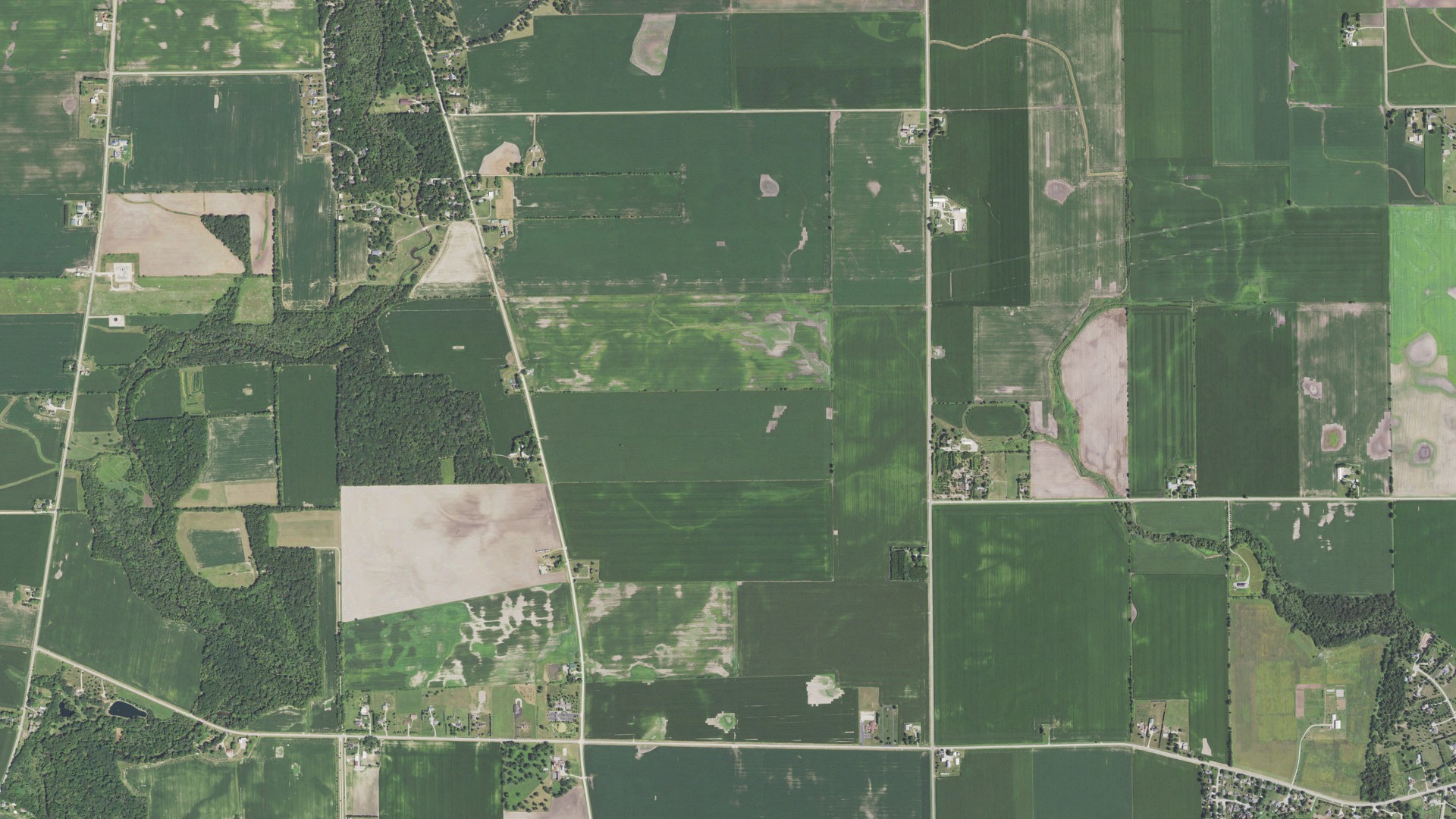 Natural-color aerial photograph of land around Sandwich, Illinois