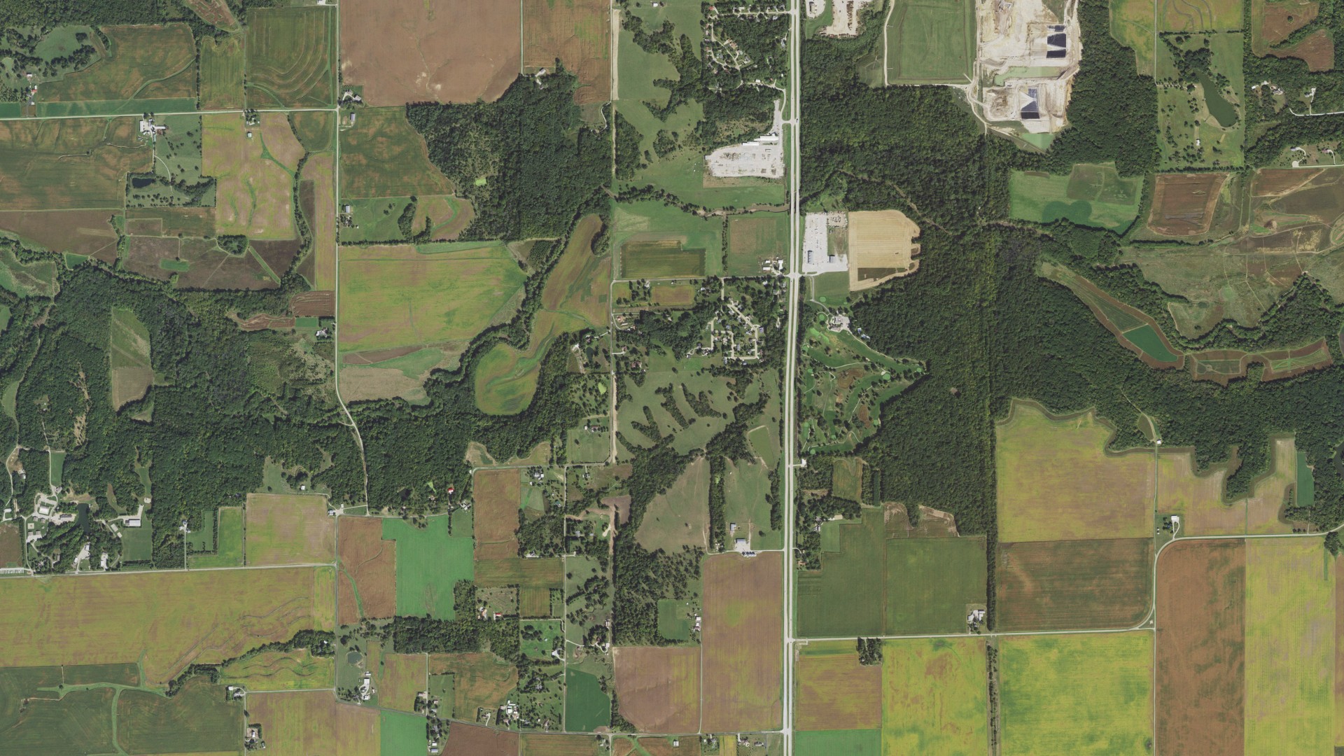 Aerial view of land around Texas, Illinois