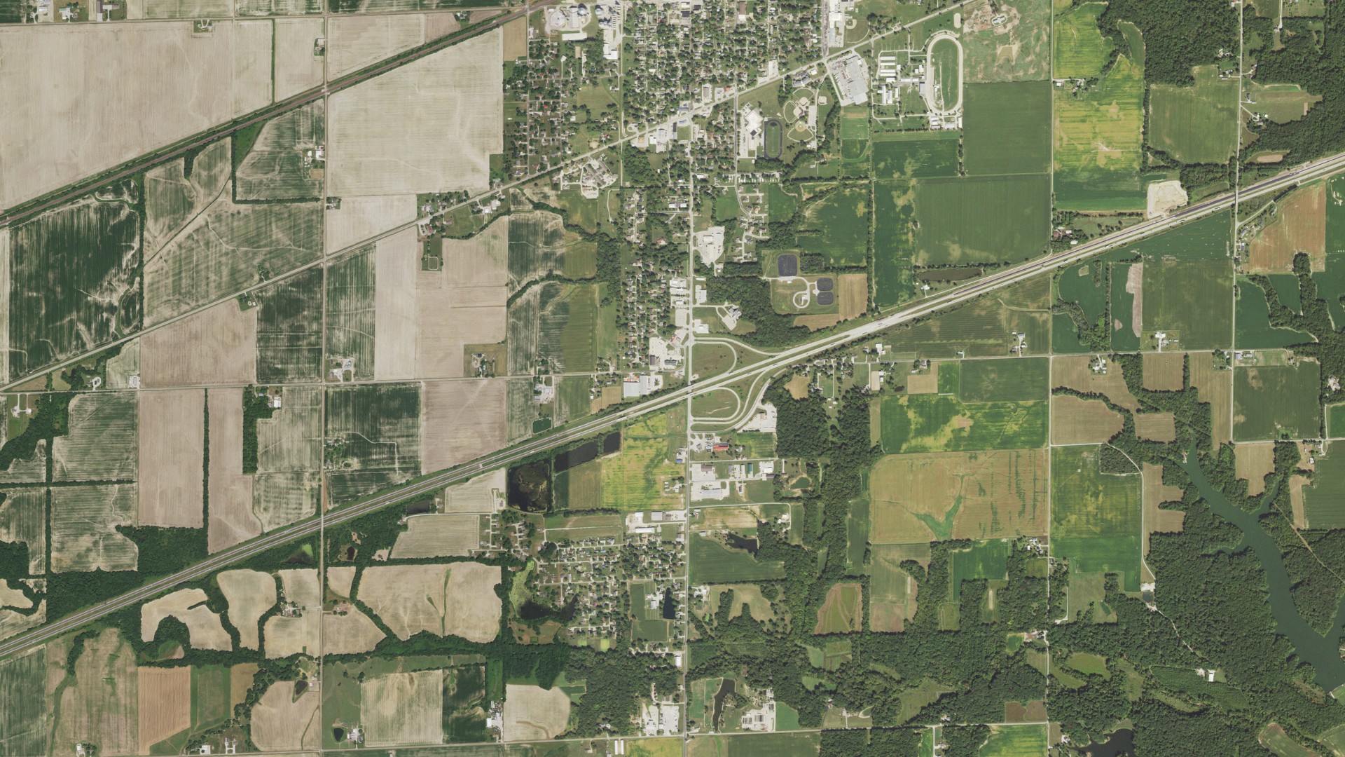 Aerial view of land around Mound, Illinois