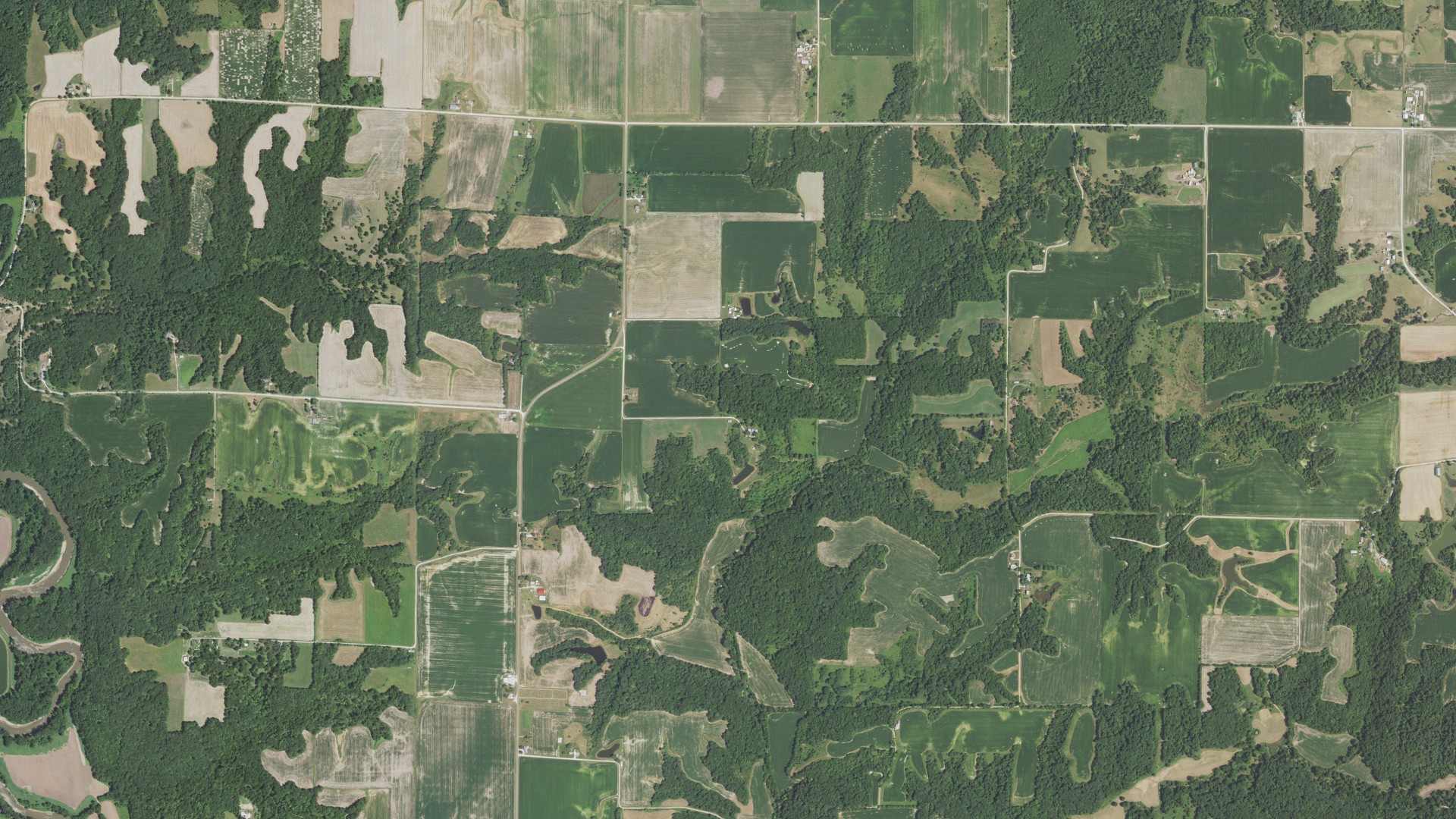 Natural-color aerial photograph of land around Deerfield, Illinois
