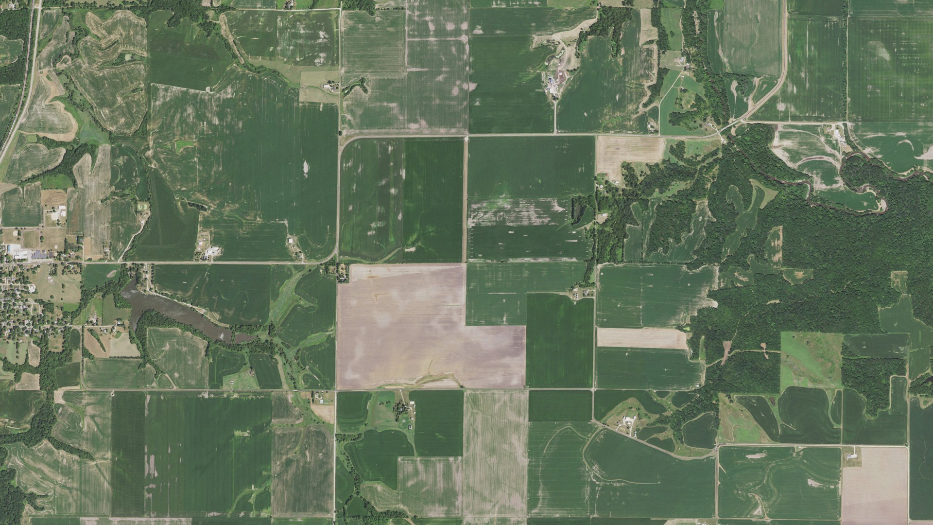 Natural-color aerial photograph of land around Union, Illinois