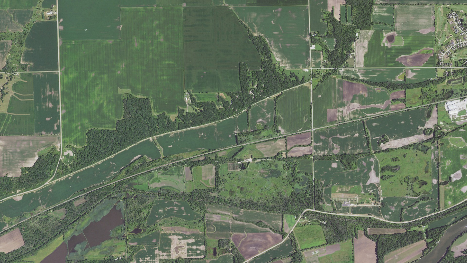 Natural-color aerial photograph of land around Erienna, Illinois