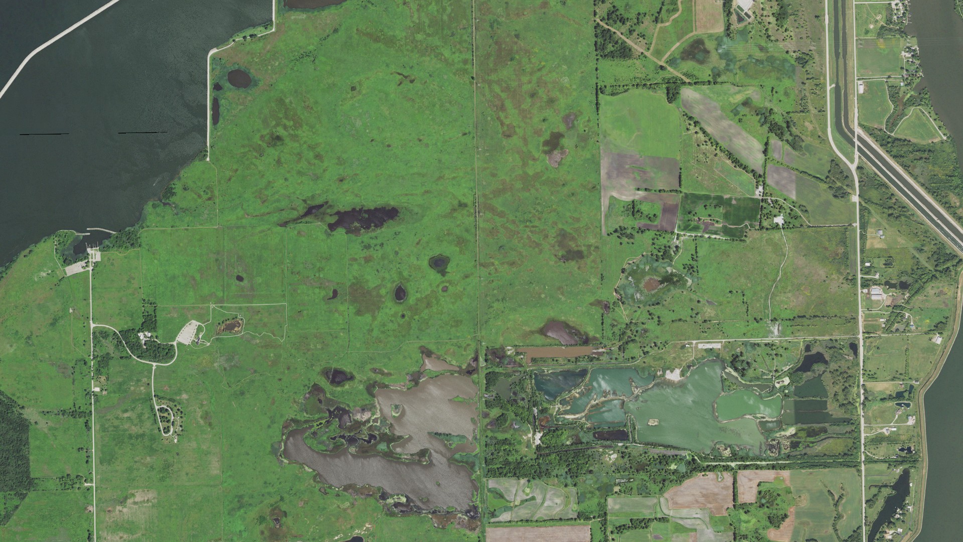 Natural-color aerial photograph of land around Goose Lake, Illinois