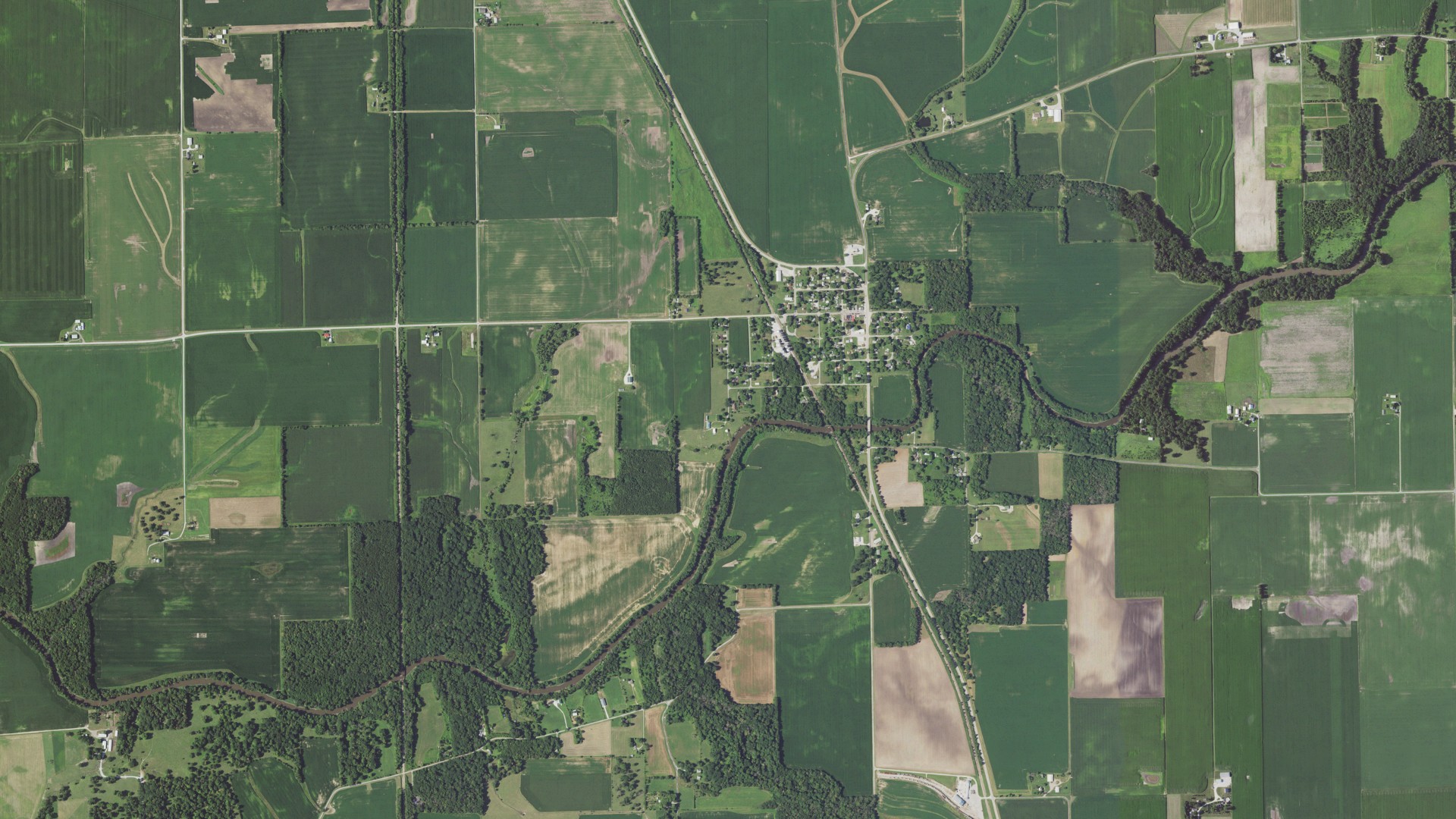Natural-color aerial photograph of land around Concord, Illinois