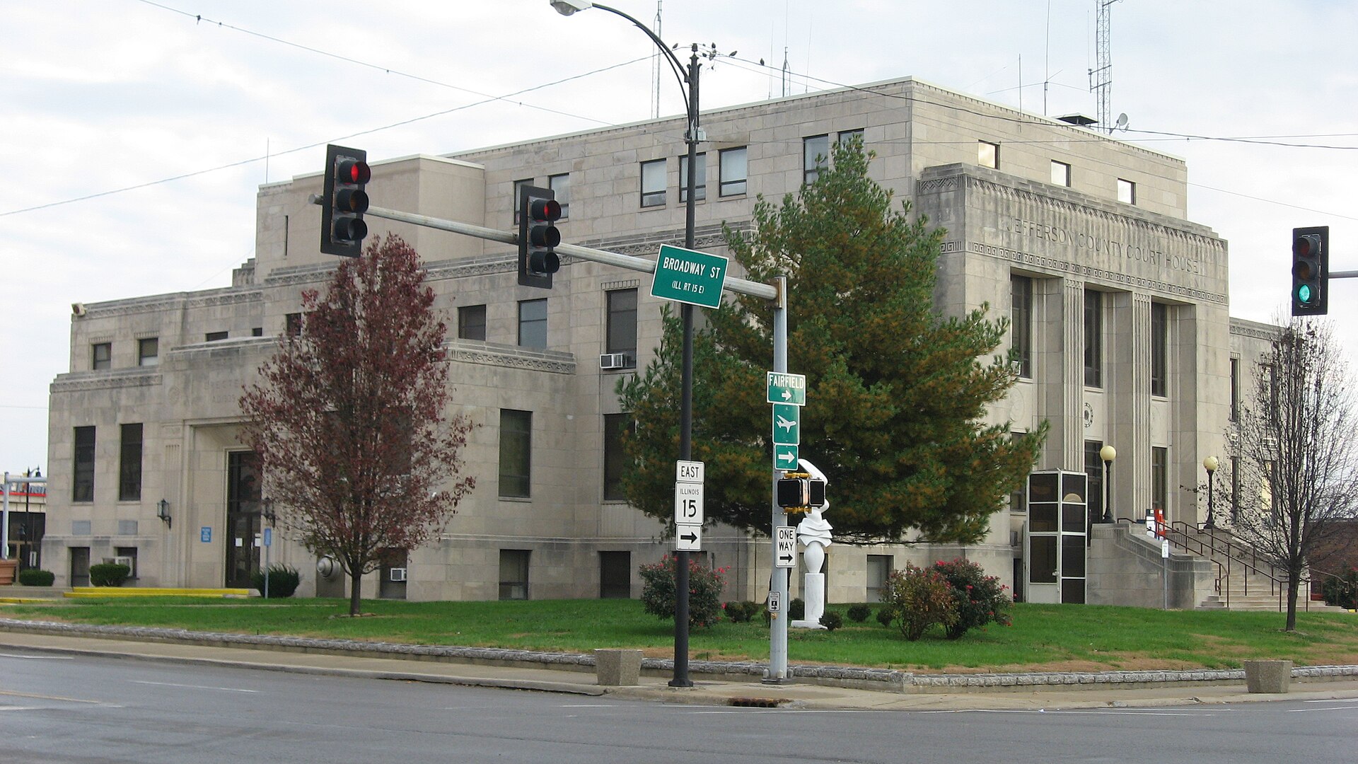 Jefferson County Courthouse in Mount Vernon — Illinois