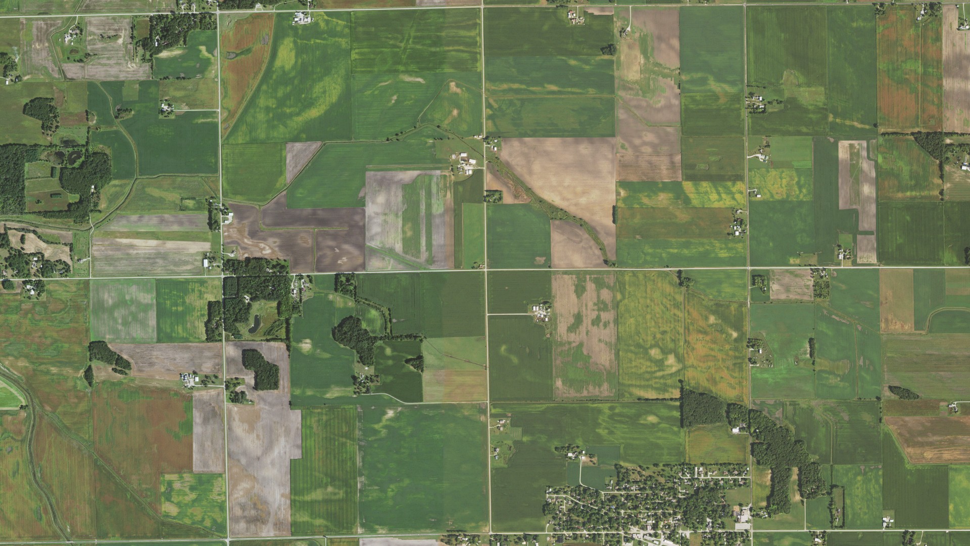Aerial view of land around Salina, Illinois
