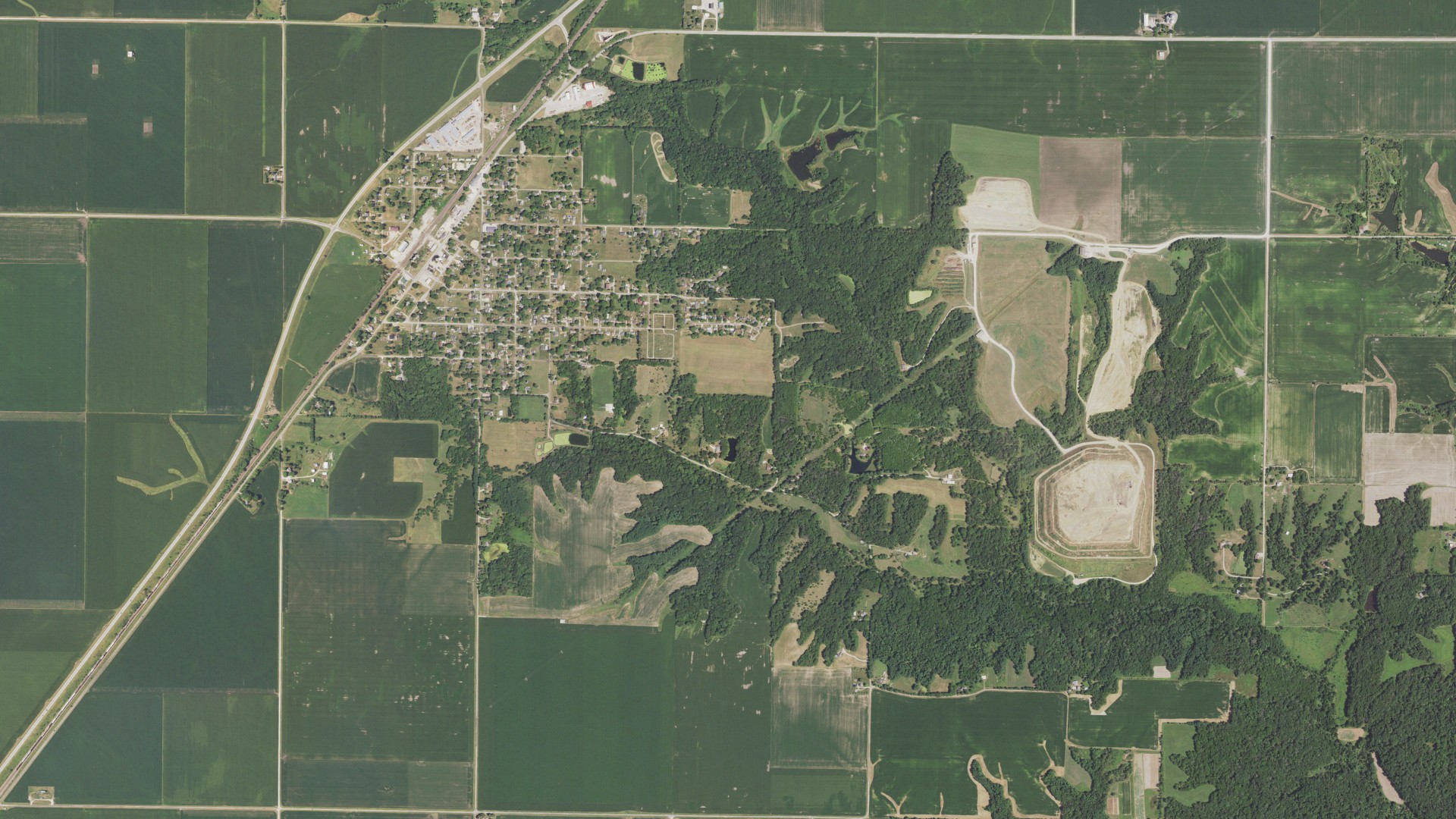 Aerial view of land around Sparta, Illinois