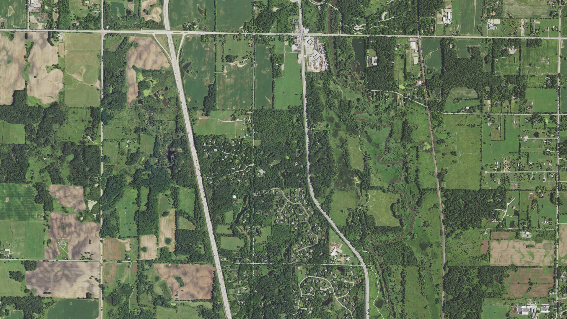 Natural-color aerial photograph of land around Newport, Illinois