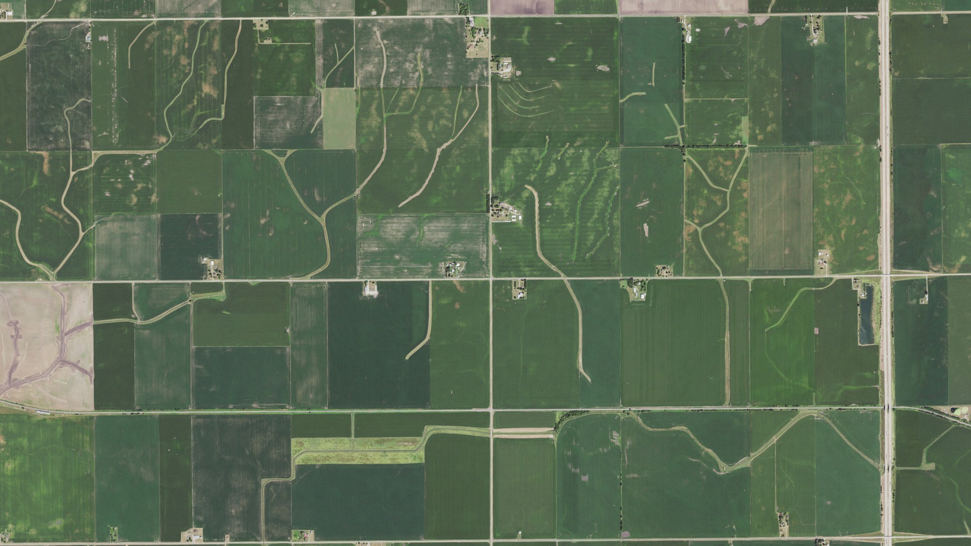 Natural-color aerial photograph of land around Hope, Illinois