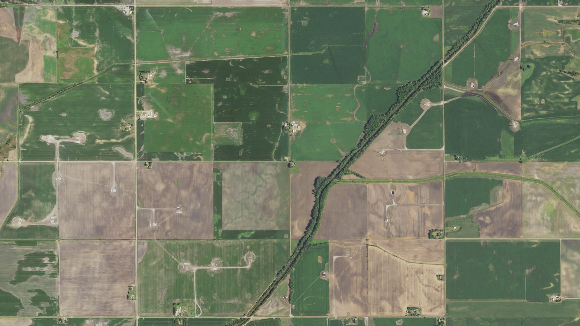 Aerial view of land around Hamilton, Illinois