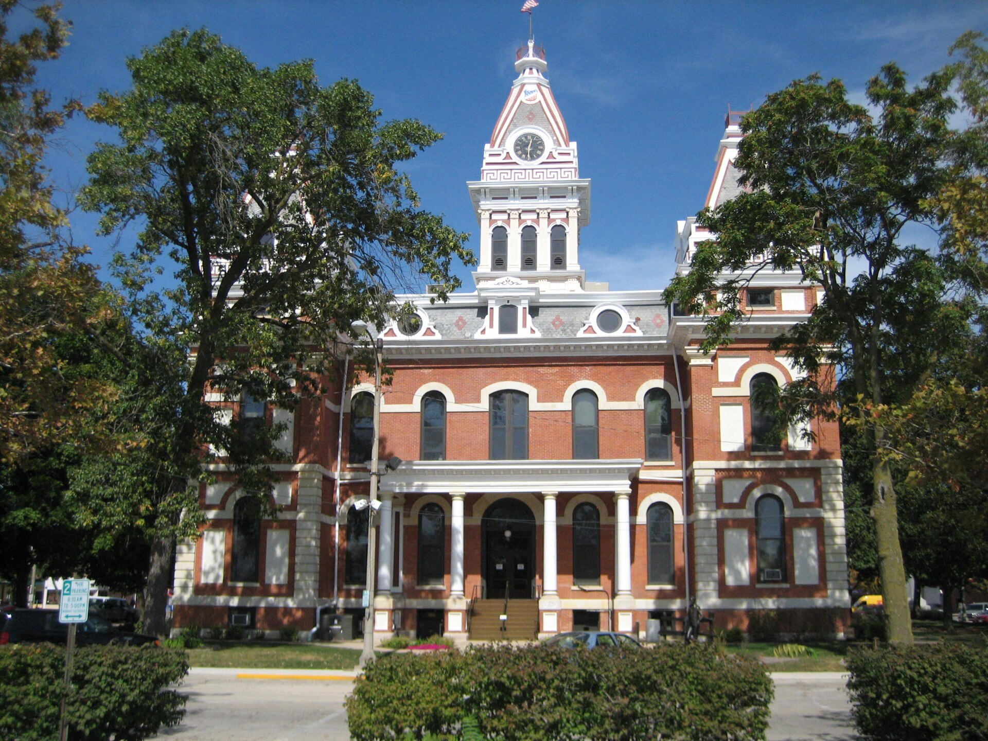 Livingston County Courthouse, Pontiac, Illinois, USA. U.S. National Register of Historic Places.