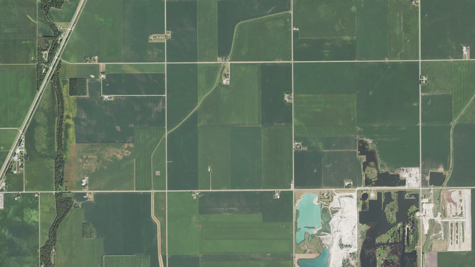 Aerial view of land around Eppards Point, Illinois