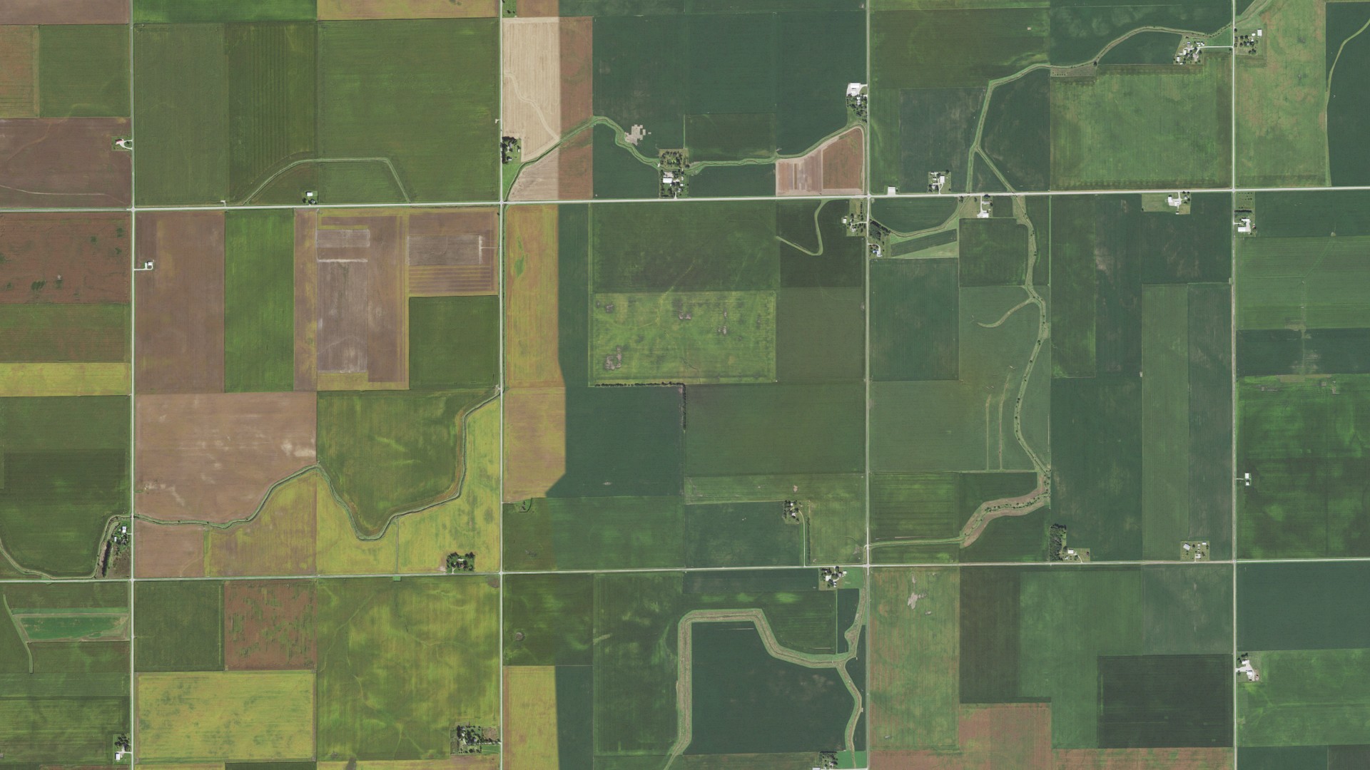 Natural-color aerial photograph of land around Pike, Illinois