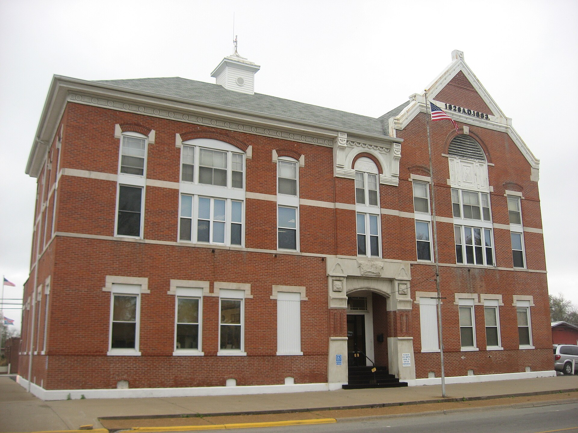Courthouse in Carmi, Illinois