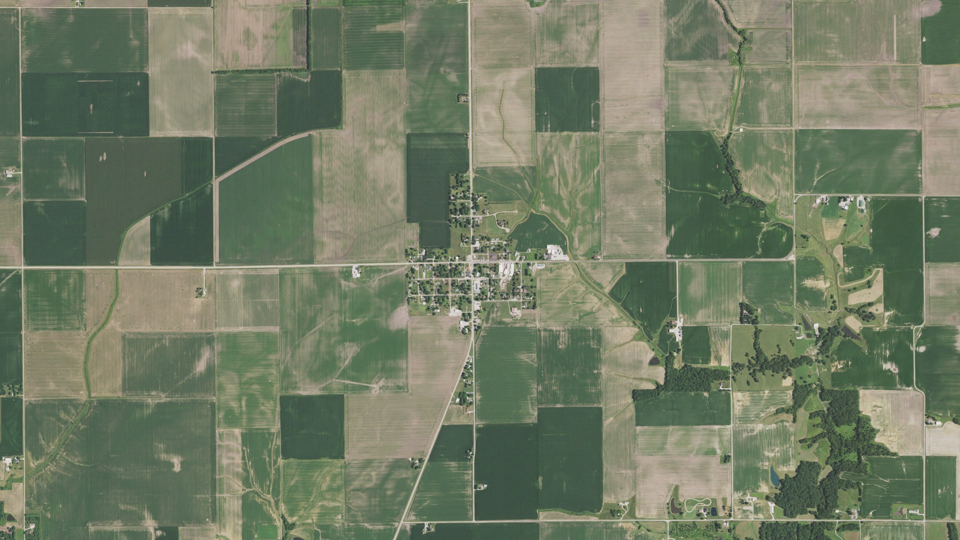 Aerial view of land around North Palmyra, Illinois