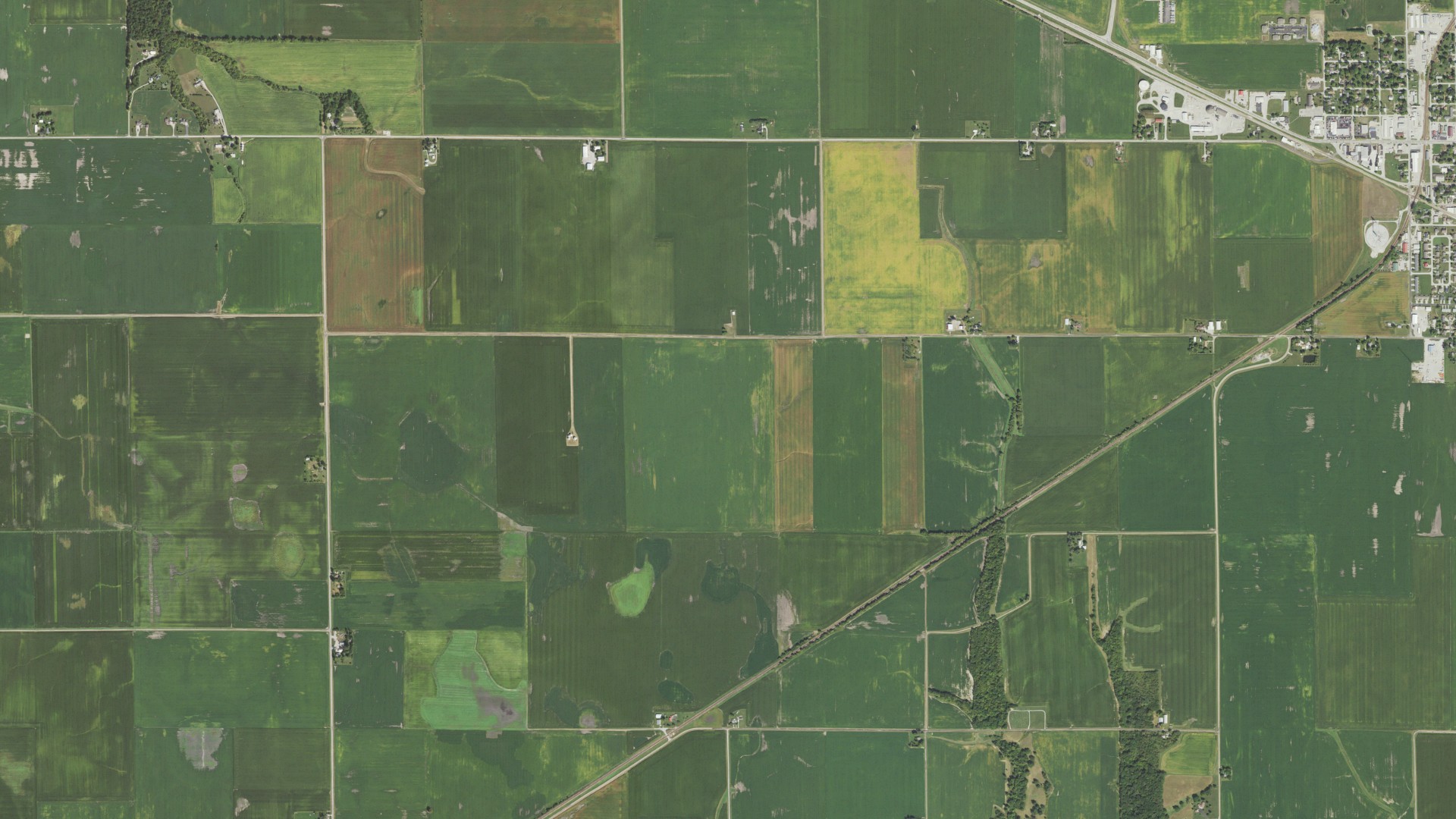 Aerial view of land around Sullivan, Illinois