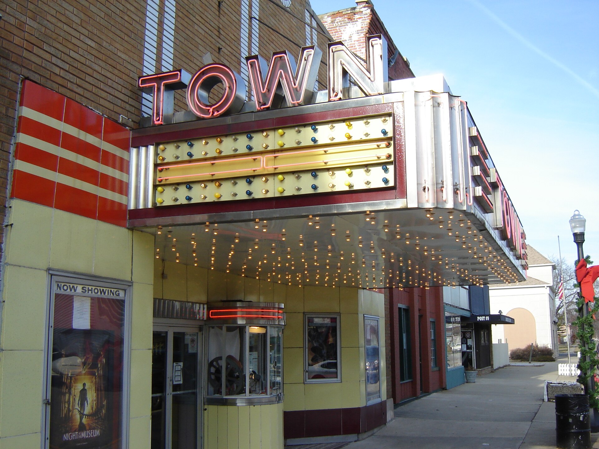 Street scene in Chillicothe, Illinois