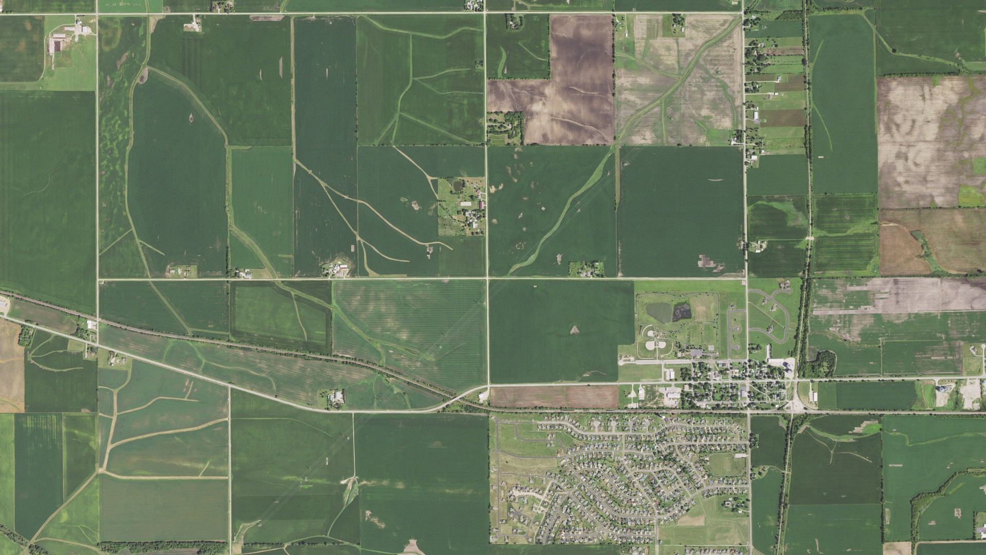 Natural-color aerial photograph of land around Scott, Illinois