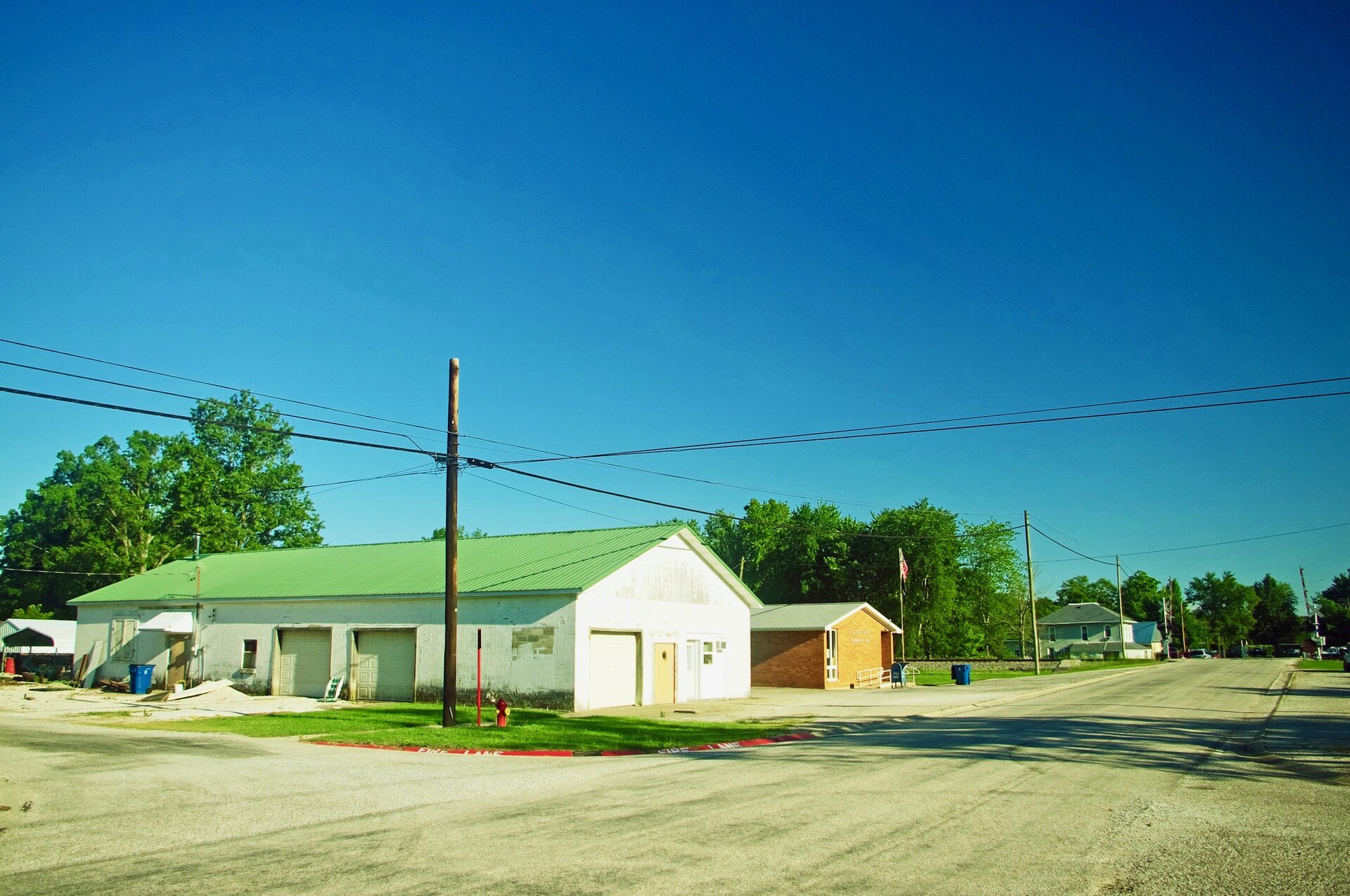 Street scene in Claremont, Illinois