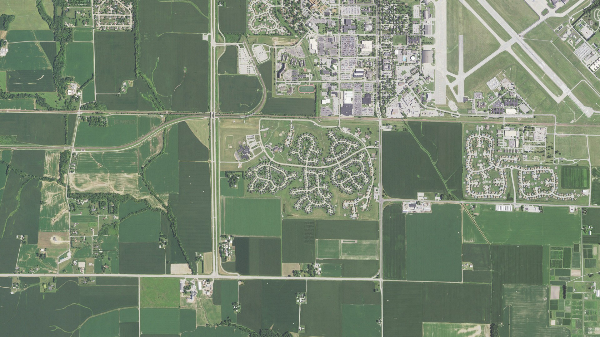 Natural-color aerial photograph of land around Shiloh Valley, Illinois