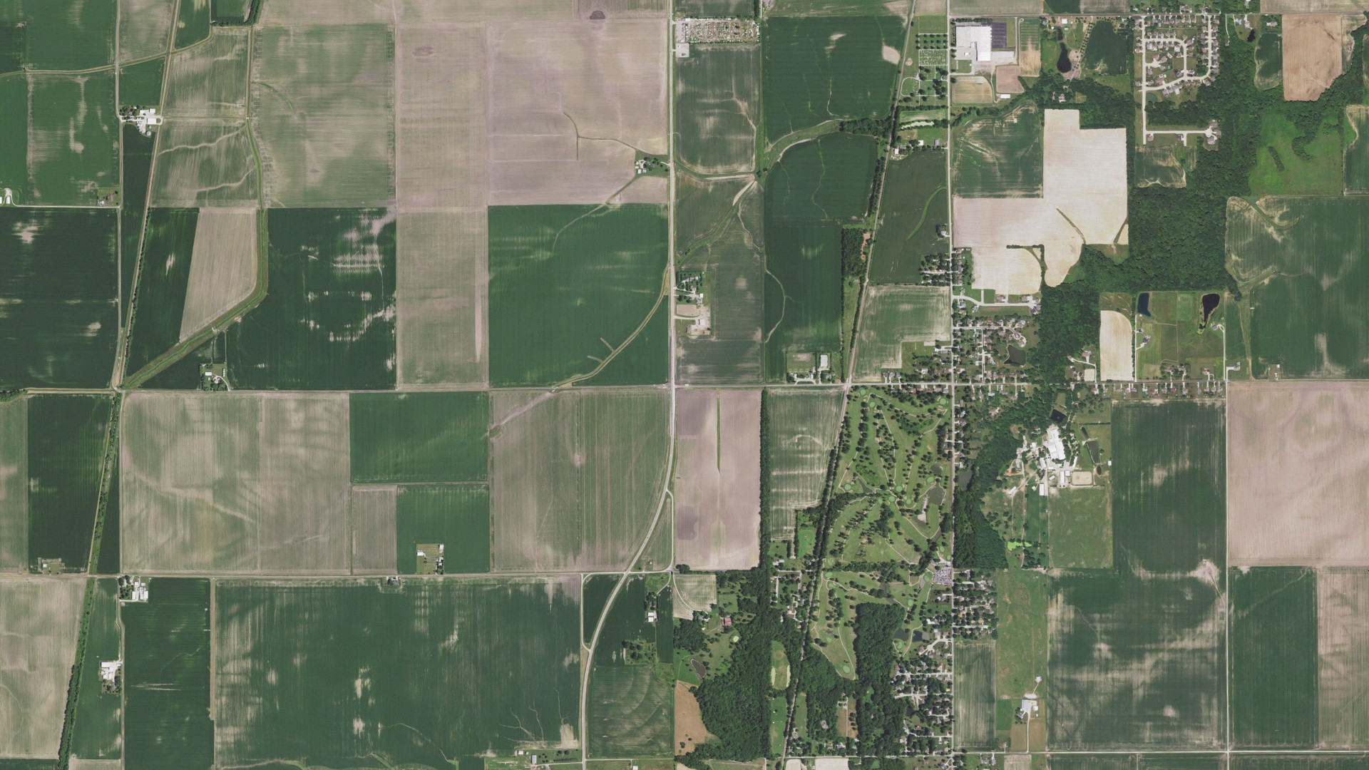 Aerial view of land around Auburn, Illinois