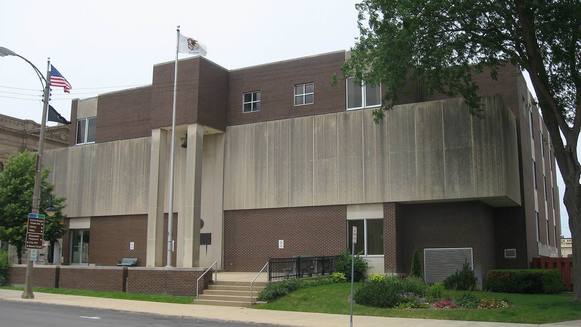 Front of the Stephenson County Courthouse, located in the block bounded by Stephenson Street, Van Buren Avenue, Exchange Street, and Galena Avenue in Freeport, Illinois, United States.