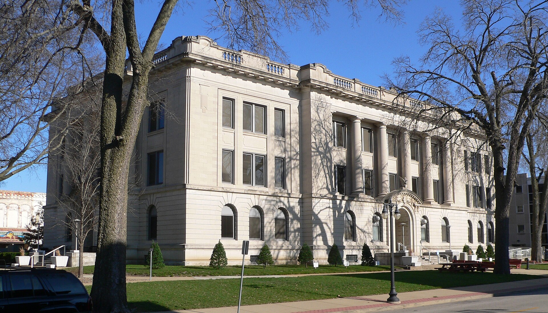 Tazewell County, Illinois courthouse, occupying most of the block between 4th and Capitol and between Elizabeth and Court Streets in Pekin, Illinois.