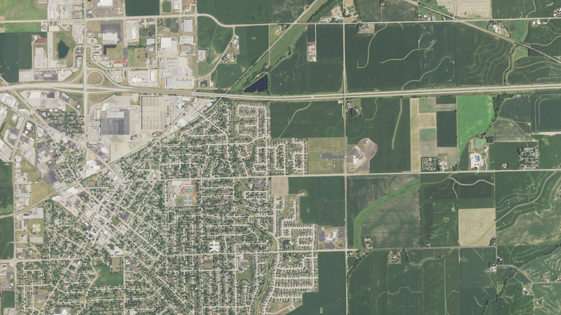 Natural-color aerial photograph of land around Morton, Illinois