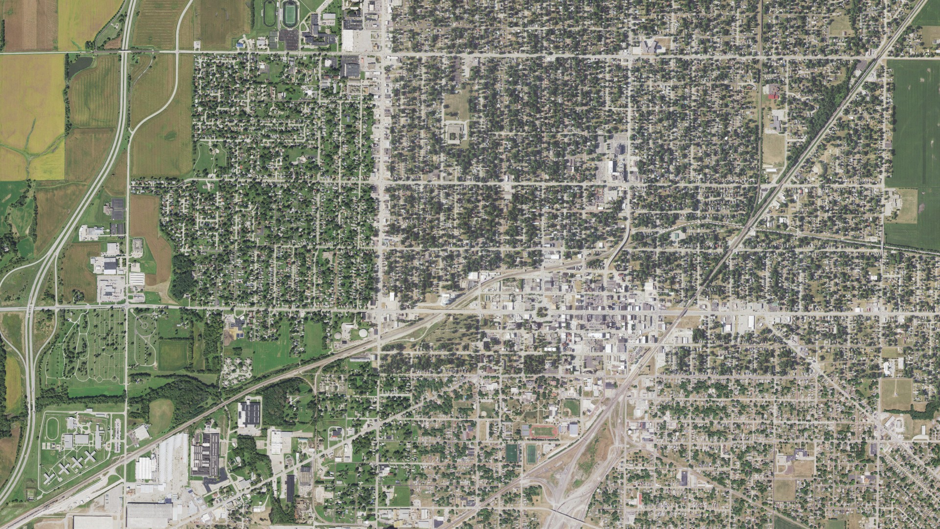 Aerial view of land around Galesburg, Illinois