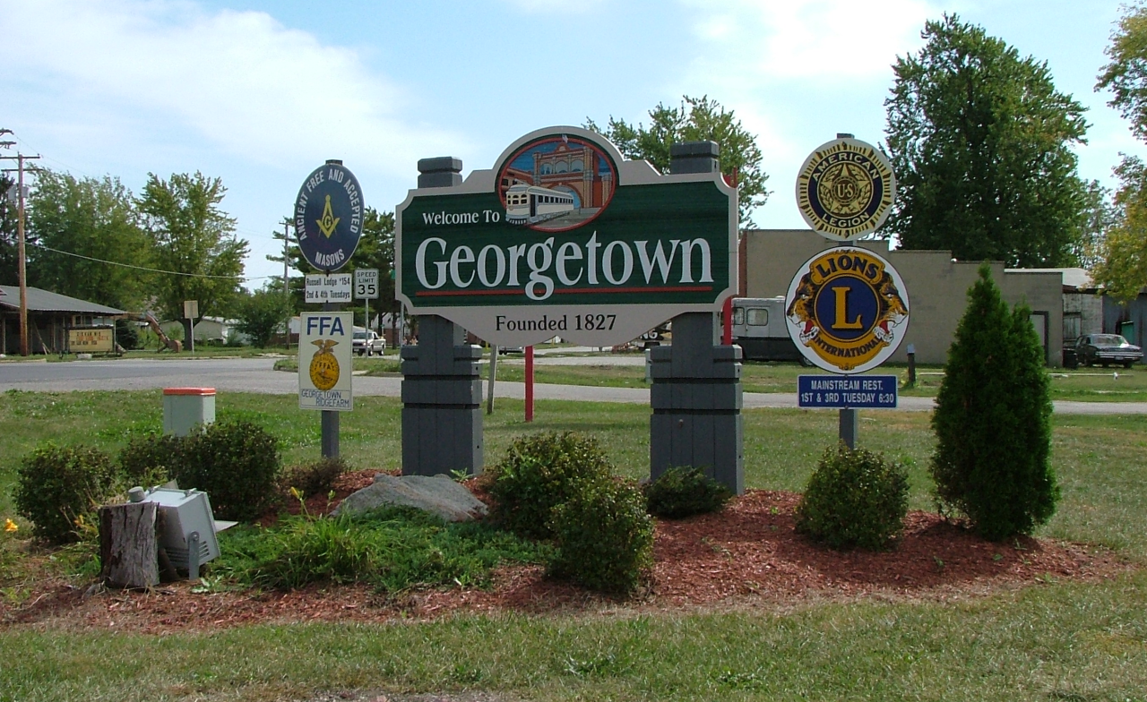 Signs at the north edge of Georgetown, Illinois