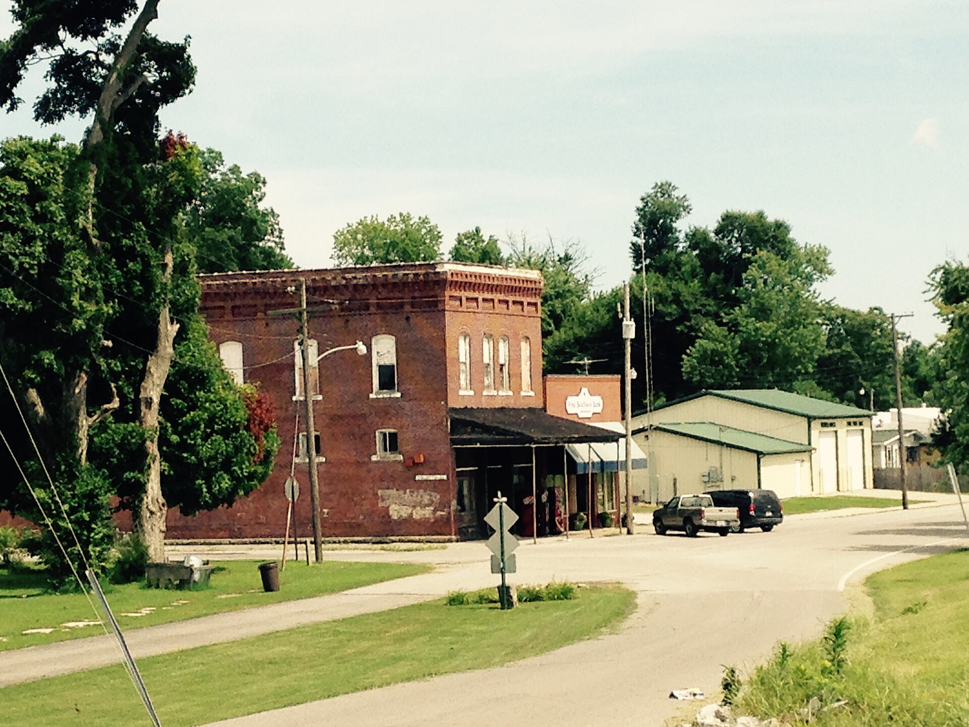 Street scene in Grand Tower, Illinois