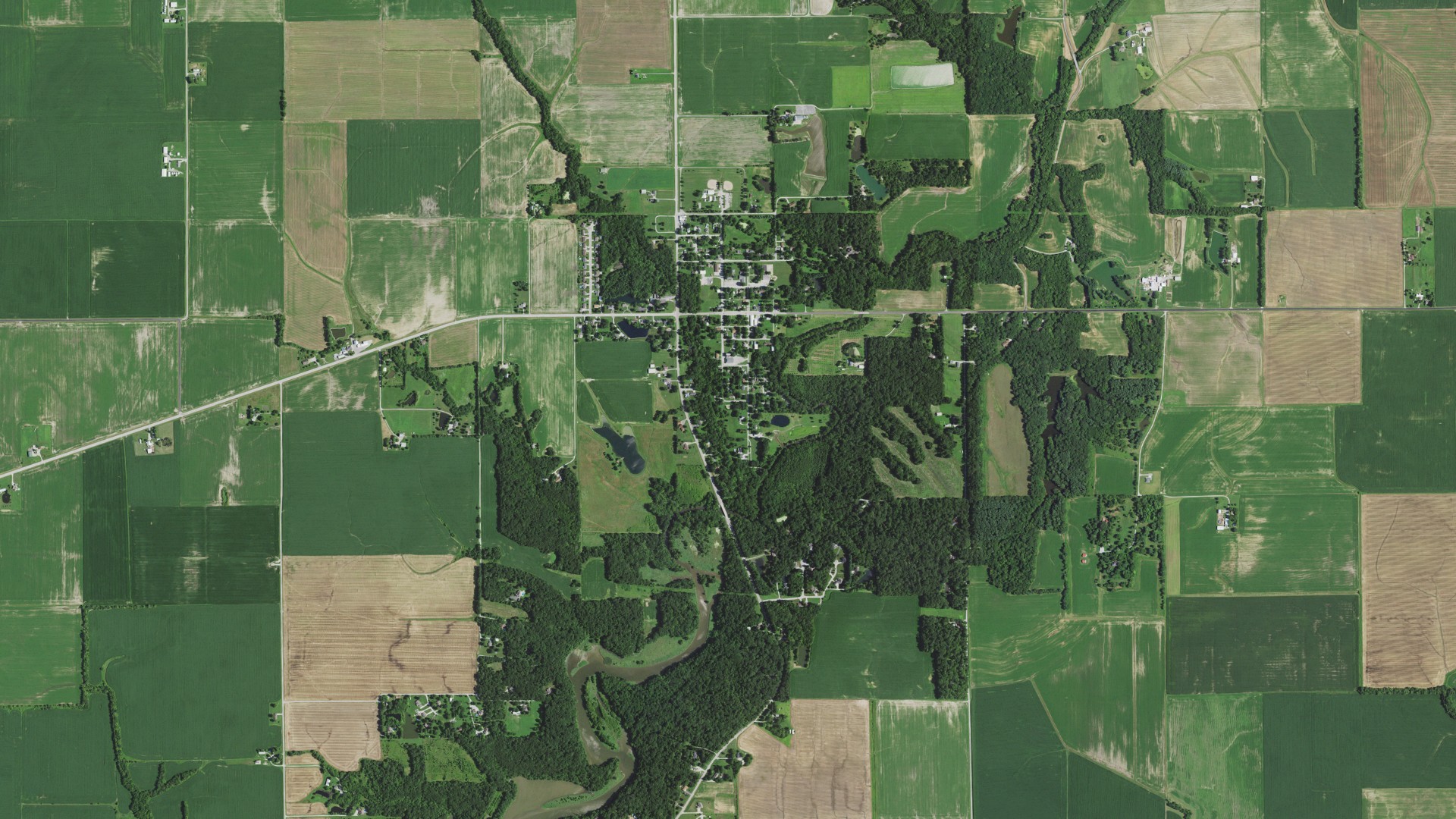 Natural-color aerial photograph of land around Grantfork, Illinois